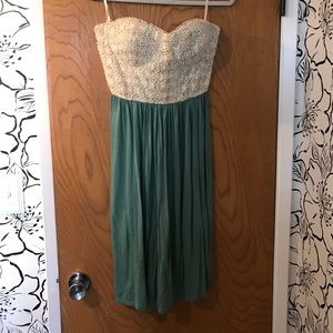 NWT Strapless, crochet detail, wedding guest dress